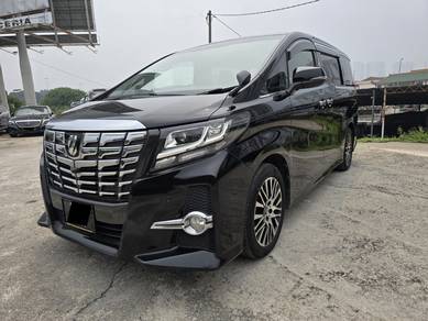 Toyota Alphard in Salak Selatan, KUL