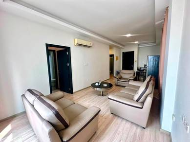Condominium For Rent in The Park Residence