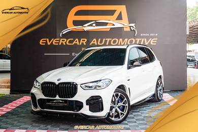 BMW X5 xDRIVE45e M SPORT in Desa Petaling, KUL