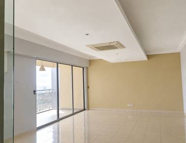 Condominium For Sale in Riana Green East