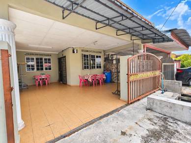1-storey Terraced House For Sale in Banting,SGR