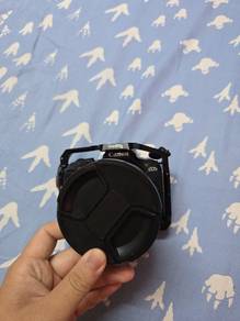 Canon R50