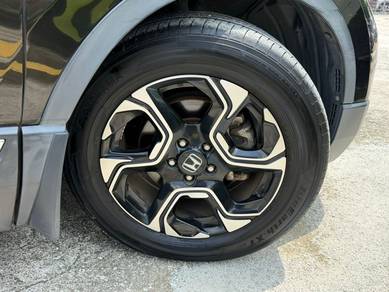 Tyre hokohama Bluearth XT