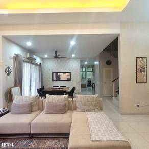 Semi-Detached House For Sale in Setia Alam,SGR