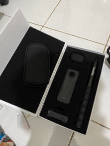 Insta360 x4 Air (Starter Bundle)