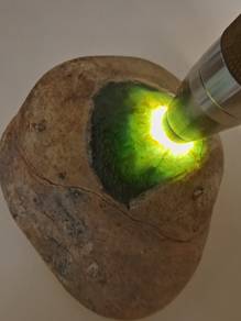 Bongkah Mentah Jadeite Kuning-Hijau Ais Burma