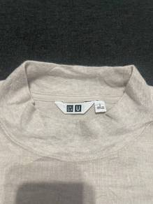 sweatshirt Putih Uniqlo