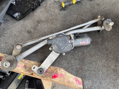Nissan Fairlady Z34 370Z Wiper Motor / Link Jpn