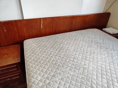 solid wood king size mattress bed frame set