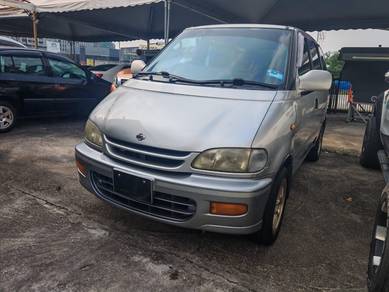 2000 Nissan Serena