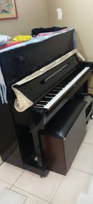 Ymaha Piano