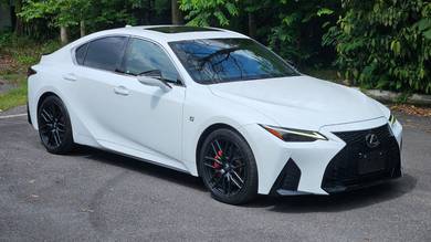 Lexus IS 300 F-SPORT in Cheras, SGR