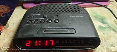 Radio Jam Vintaj Sony Dream Machine Siri ICF-C290