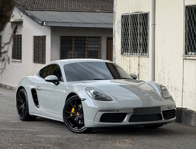 Porsche 718 CAYMAN in Damansara, KUL