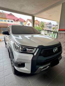 Toyota Hilux ROGUE in Old Klang Road, KUL