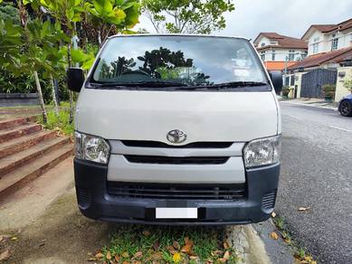 Toyota Hiace in Seri Kembangan, SGR