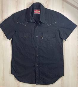 Levi’s Black Shirt #CP Used