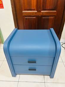 Leather bedside table（47 x 39 x 49 cm）