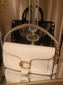 Preloved Coach 