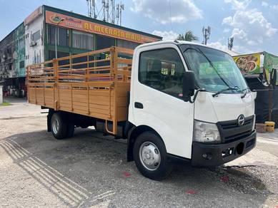 2013 Hino WU720R Wooden Kargo 17ft
