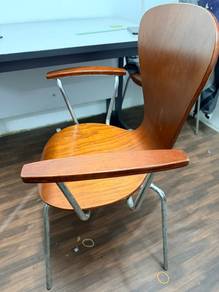 kursi kayu