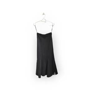 GRL black skirt mermaid style.