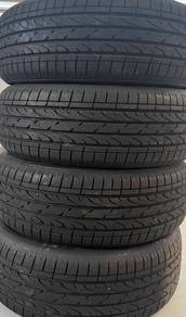 225/55/18 Bridgestone Dueler H/P Sport