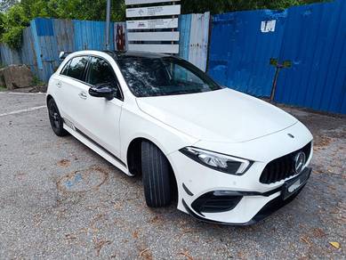 Mercedes Benz A250 250 AMG LINE in Desa Petaling, KUL