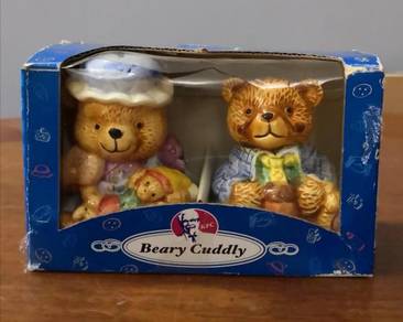 Lada garam KFC salt pepper shakers 1