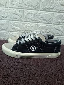 Uk8 Vans Style Side Suede Sneakers