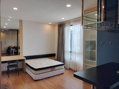 Service Residence For Rent in Landmark Residence