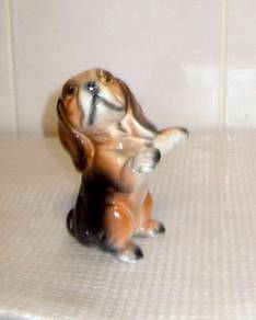 1980s Ceramic Beagle - Ht 2.5 inches