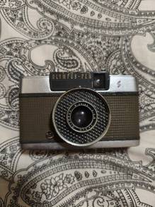 Vintage Olympic Pen-EE 1/2 Frame Film Camera.