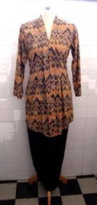 Traditional Batek Baju Ke.baya-Black Satin Skirt
