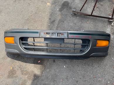 No 21-1-8 Nissan Serena C23 NFL Front Bumper Jpn