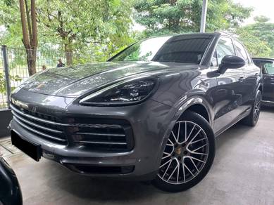 Porsche Cayenne BASE in Setia Alam, SGR