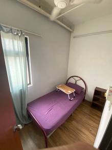 Room in Shah Alam, SGR