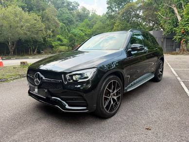 Mercedes Benz GLC300 300 4MATIC AMG LINE in Cheras, SGR