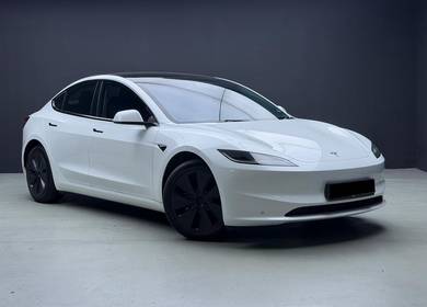 Tesla Model 3 LONG RANGE AWD (ENHANCED AUTOPILOT) in Cheras, KUL