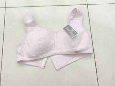 clearance new teen training bra minor defect