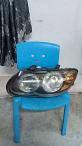 satria neo headlamp kiri shj.kanan dah sold.