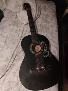 sukami guitar.. 
