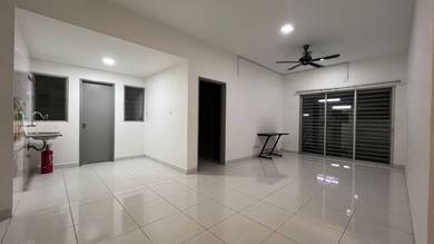 Townhouse For Sale in Bandar Botanic,SGR