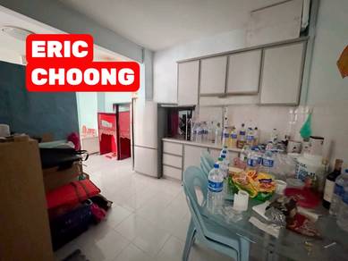 Apartment For Sale in Tanjung Court