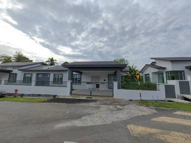 Semi-Detached House For Sale in Alor Gajah,MLK