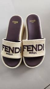 women sandal 