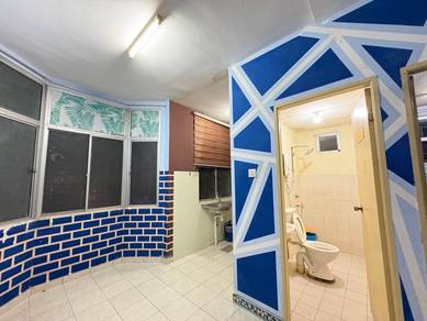 Apartment For Rent in Country Heights