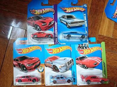 Hotwheels Dodge Charger lot not Tomica