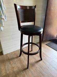 bar stool