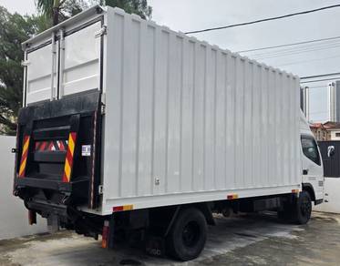 Mitsubishi Fuso FE83PG Boxvan - 1 Owner